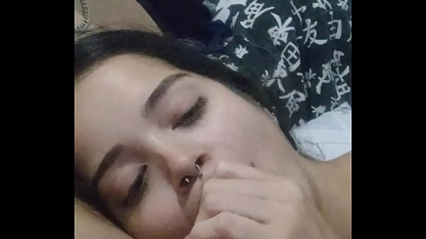 Image Esposa submissa Debora Prado faz boquete todo dia a noite antes de ir pra cama