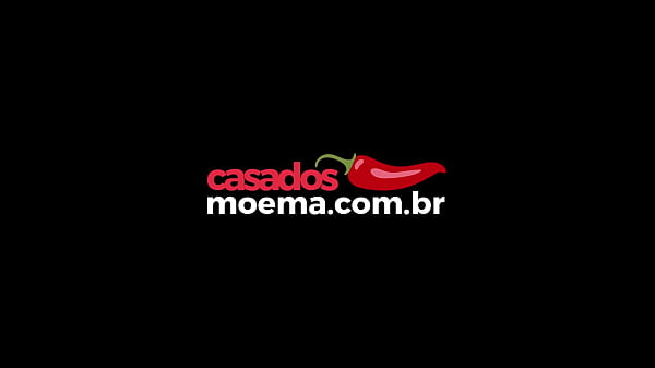 Image Casada sendo puta do Dotado BBC na frente do corno cuckold e tomando gozada na boca