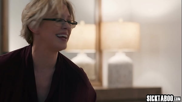 Image Sexy big tits MILF stepmom Dee Williams helps her big dick boy Josh Rivers