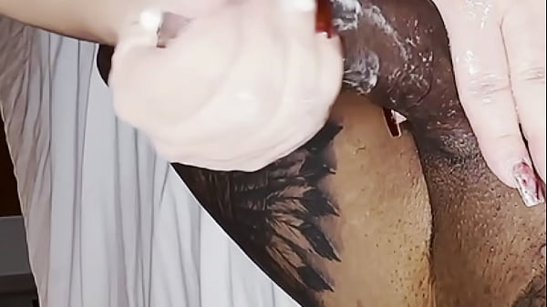 Image Nesse Natal eu ganhei de presente muito pau duro na bunda e muito leitinho gostoso.. Assista completo no Cassiflix