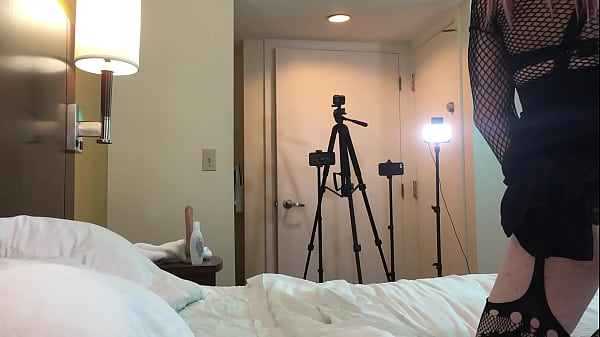 Image Guy Sucks Goth TS's Cock
