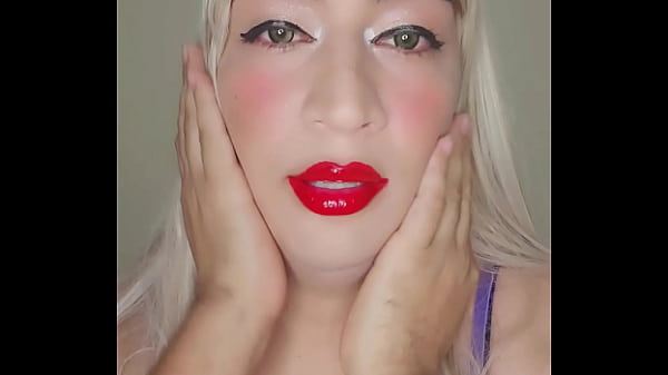 Image Linda princesa transexual morada