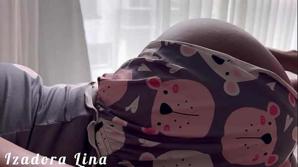 Image Transar de manh&atilde_ cedo &eacute_ uma del&iacute_cia. O safado chegou colocando o pau dele e deixei, deixei o pau dele todo babadinho e ele fuder minha bucetinha de quatro/ v&iacute_deo completo no sheer