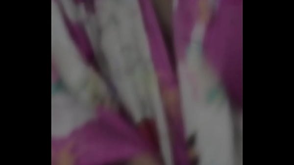 Image Usando um consolo de duas cabe&ccedil_as na buceta e no cuzinho