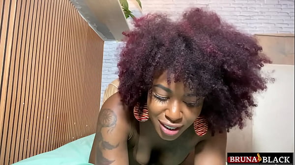 Image Essa negra safada tem a buceta t&atilde_o quente que &eacute_ imposs&iacute_vel n&atilde_o gozar antes da hora, sua boca ent&atilde_o pqp que del&iacute_cia de mamada babadinho.