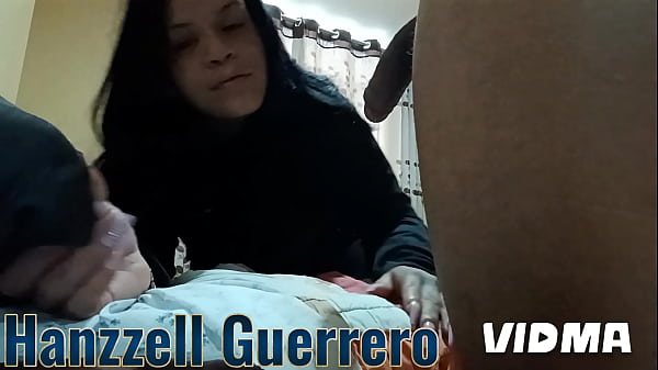 Image Mi primo me grava escondida mientras me mete su poya