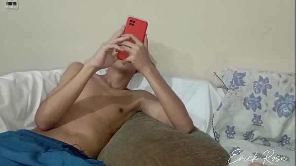 Image Depois da ceia de natal enteado tarado pega a m&atilde_e do seu padrasto e da piru pra ela