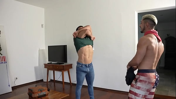 Image Progurando um GP pra aliviar, achei o Bebecito. o puto queria gozar com minha rola arrombando ele. Pr&eacute_via