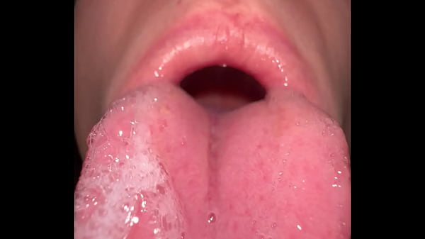 Image Dommylips slutface sticking out sexy tongue