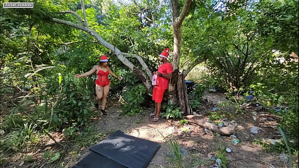 Image MEU NAMORADO NAO PODE VIM AQUI EM CASA NO NATAL ELE MARCOU COMIGO LA NA MATA PRA MIM DAR O PRESENTE