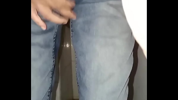Image Pantalones orinados antes de dormir