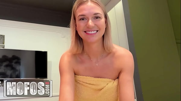 Image MOFOS - Melissa Gets Ready For Bed But First She Needs Her Asshole To Get Fucked By Her BF To Get A Better Sleep
