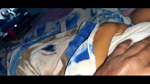 Image Utilizo el truco de ver una pel&iacute_cula y termino follado a mi vecina culona