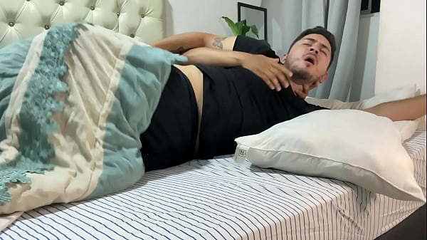 Image Padrastro cachondo confunde a su hijastro con su esposa y lo pre&ntilde_a sin parar