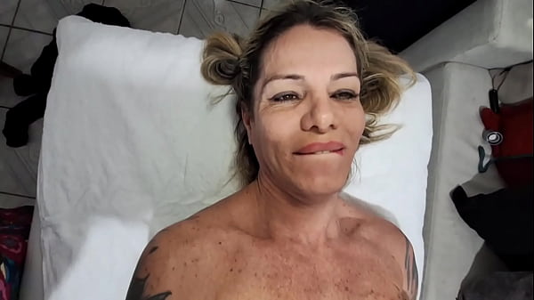 Image duvido voc&ecirc_ n&atilde_o gozar fodendo essa coroa safada gostosa