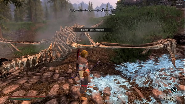 Image Skyrim gameplay, stuffing the sweetroll after smashing a dragon