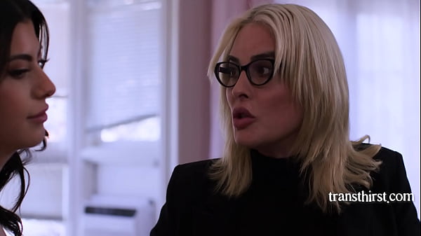 Image British Trans Stepmom Fucks Stepdaughter | Transthirst