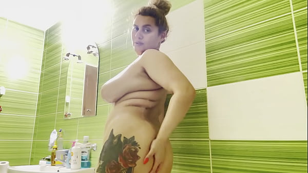 Image big tits and hot ass take a shower alone