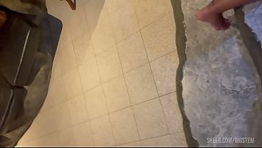 Image Gostosa rabuda vai ao motel pra transar com amante