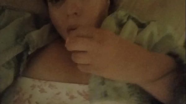 Image Ginger Paris masturbating with marshmallows & pissing