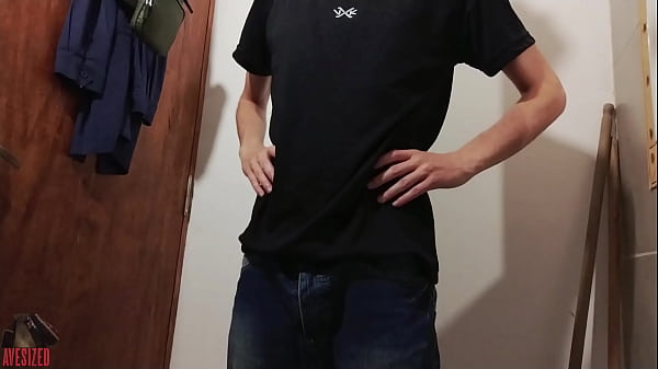 Image WORKING MY TWO JOBS AT THE SAME TIME! (BATHROOM CUMSHOT)