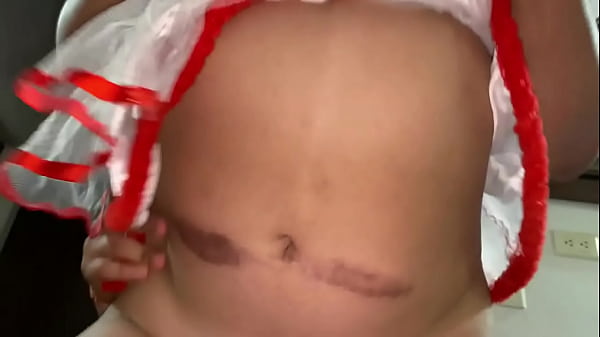Image me follo a mi hermanastra y nos corremos juntas en la cama
