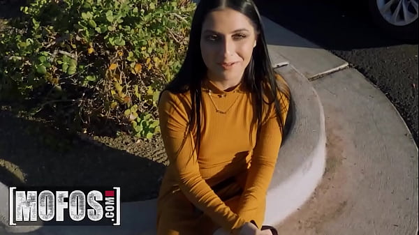 Image MOFOS - Kaitlyn Katsaros Takes Off Scott Nails' Pants As He Drives & Takes A Selfie With His Dick To Send It To Her BF