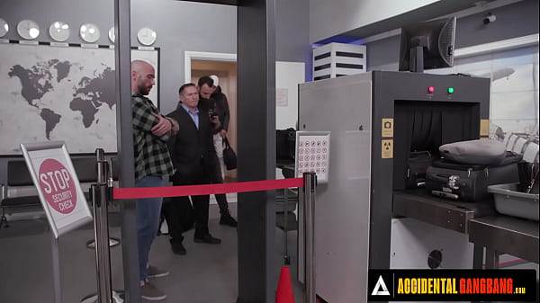 Image ACCIDENTAL GANGBANG - Hot Whitney Wright Gets Gangbanged By Airport Security SPANISH SUBTITLES