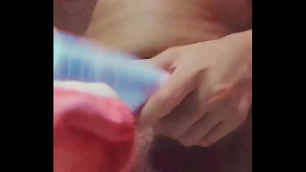 Image Quiero tanta verga que deb&iacute_ fabricar mi propio consolador casero