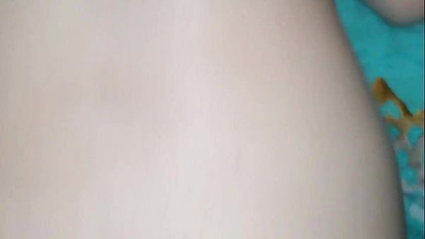 Image Ruiva molhada com &oacute_leo se entrega ao seu prazer na buceta e ganha 2 creampies no final