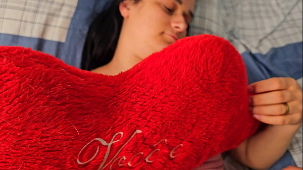Image Primeira rela&ccedil_&atilde_o sexual virgem, dei um mimo para namorada ganhei sua bucetinha virgem!