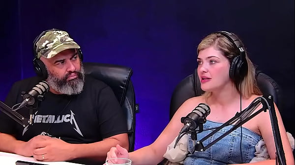 Image Como &eacute_ o universo liberal para um casal bissexual? Ele e ela s&atilde_o bi e sabem aproveitar muito swing e menage feminino e masculino