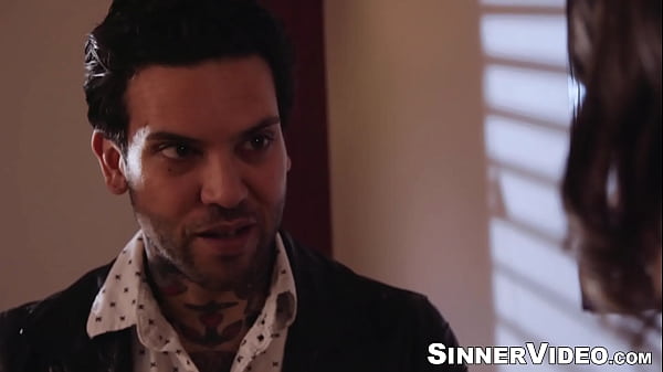 Image Tattooed stepson Small Hands licked pussy in a hardcore missionary fuck with stepmom Vera King