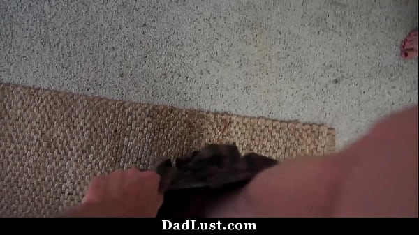 Image Teaching My Stepdaughter on How to Put on A Condom - Dadlust