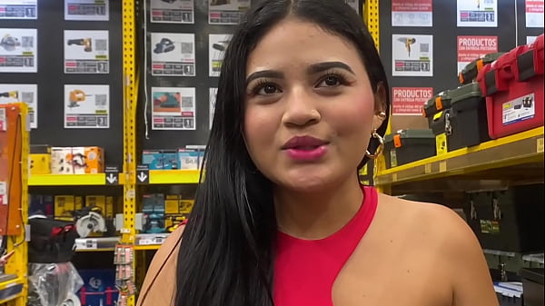 Image Actriz porno divorciada busca a un trabajador de almac&eacute_n para follar con el