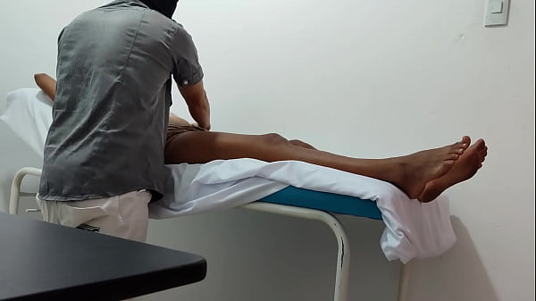 Image THE DOCTOR GIVES SPECIAL ATTENTION AND SENSUAL MASSAGE TO HIS FEMALE PATIENT