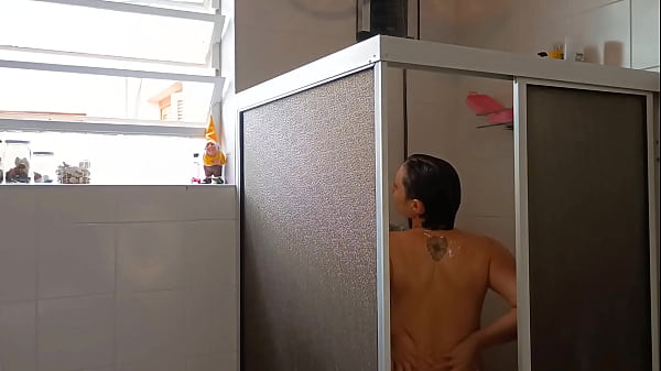 Image Saymon comendo a buceta da Hotwife com seu pau cheio de testosterona