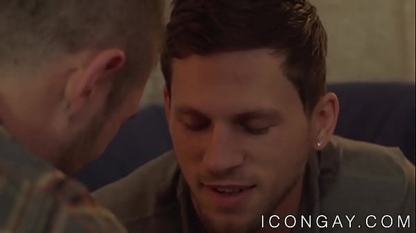 Image Irresistible JD Phoenix bottoming for handsome Roman Todd