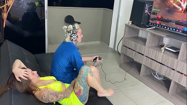 Image My stepsister seduces me and fucks me while I'm playing video games - Sara Films