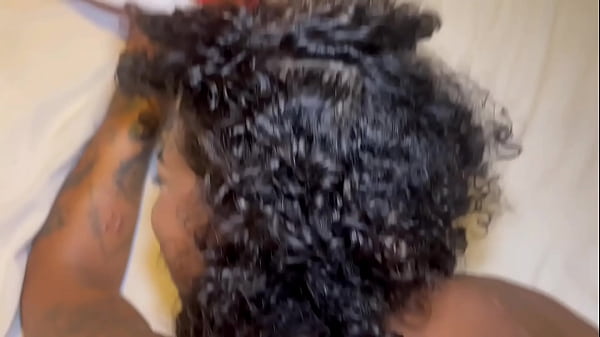 Image Vazou na net! Novinha de 18 anos dando o cuzinho pela primeira vez no Natal