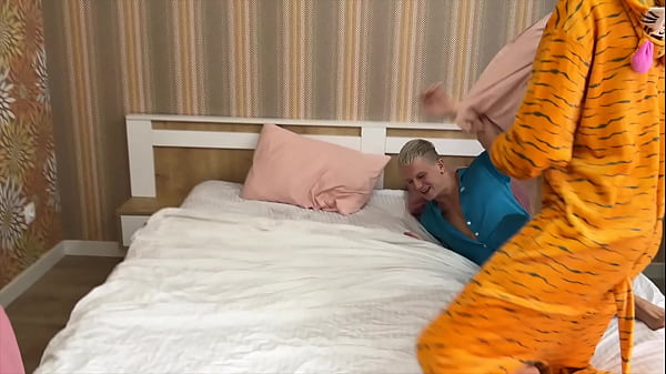 Image Gay Threesome - Twink Pajama Party Turns Into Passionate No-Condom Fucking - 614