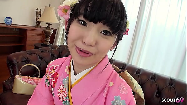 Image Japanese traditional Geisha Teen seduce to First Time play her Hairy Pussy at Uncensored Casting