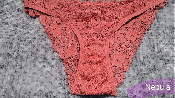 Image Me corr&iacute_ sobre el cachetero nuevo de encaje de mi mejor amiga, los regres&eacute_ a su caj&oacute_n de ropa con mi leche
