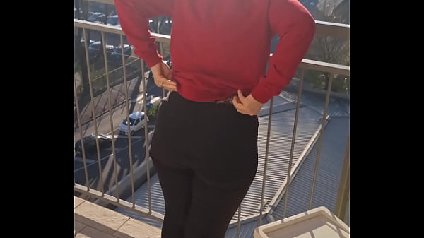 Image Anche se sentivo male mi sono fatta sfondare il culo lentamente poi jones a cominciato a pomparw forte finch&eacute_ mi ha riempita di latte