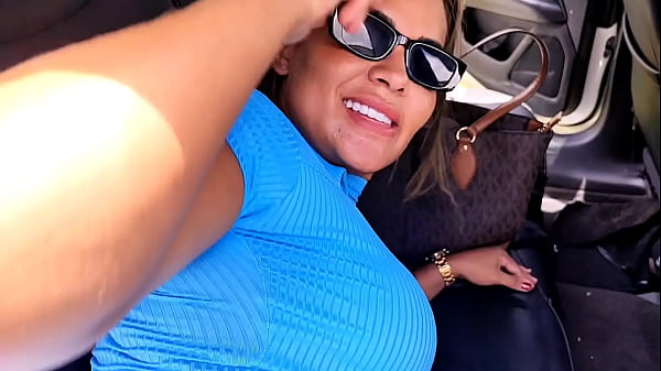 Image She loves to show off, and when she has the opportunity to give her ass in forbidden places, her desire gets even greater and she even pees after cumming. complete in Premium. Vagninho e Luna Oliveira