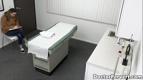 Image Cute brunette Everly Haze got a crush on her doctor so she seduces him into wild fucking