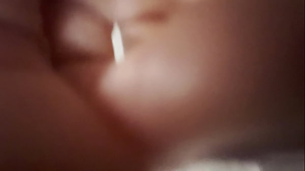 Image Mi mejor amiga del colegio y yo nos grabamos teniendo sexo lesbico por primera vez en el ba&ntilde_o