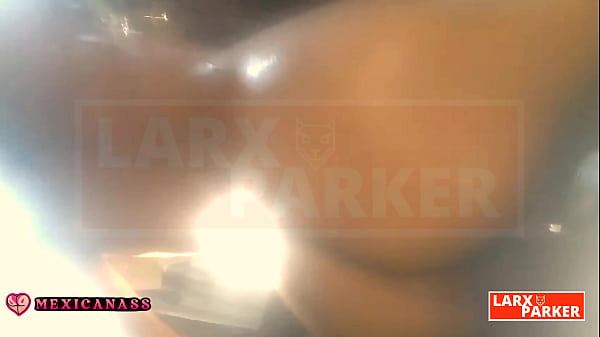 Image Kassandra desde su ba&ntilde_o para el casting Virtual se masturba hasta venirse