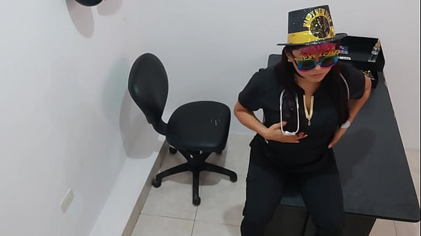 Image WITH GREAT EXCITEMENT I INSERTED AN ANAL PLUG AND TOLD MY SUBSCRIBERS: HAPPY NEW YEAR, I WISH YOU A LOT OF INTENSE SEX THIS COMING YEAR