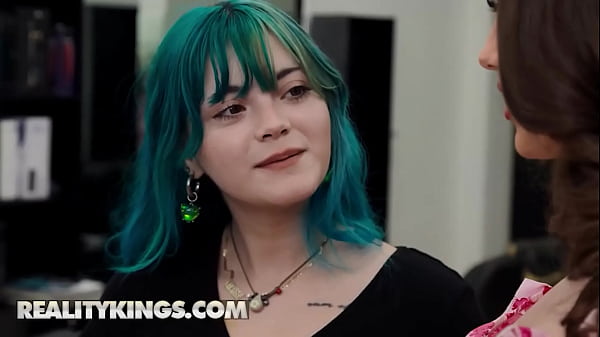 Image REALITY KINGS - Sexy Hairdresser Mandy Waters Seduces Her Customer's Boyfriend For A Quick Fuck